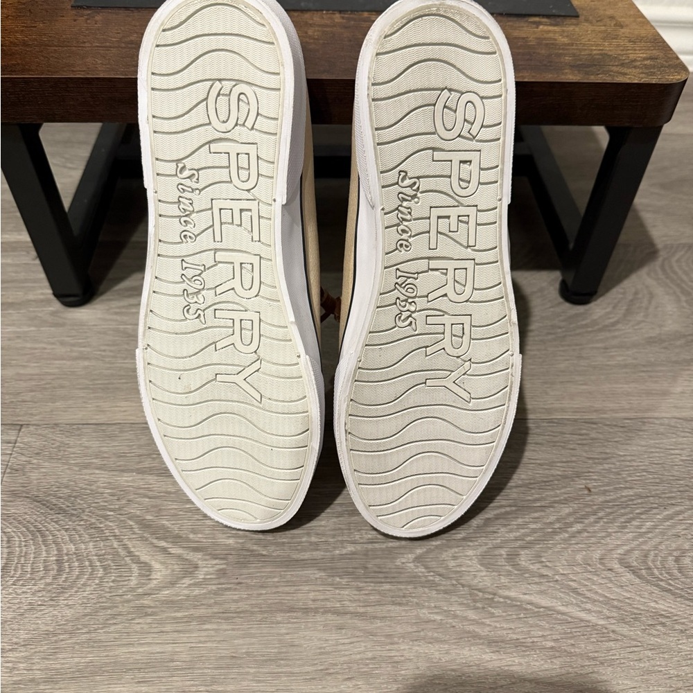 Sperry women’s Tan Canvas Shoes - Picture 6 of 6